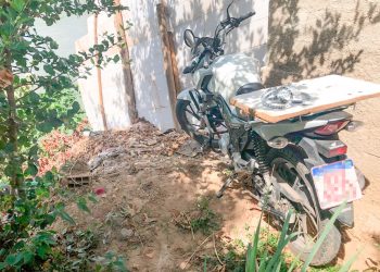 PM recupera moto roubada de entregador e prende dois suspeitos em Valadares