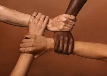 Conferência da UFJF debate raça e branquitude no Brasil com transmissão no YouTube