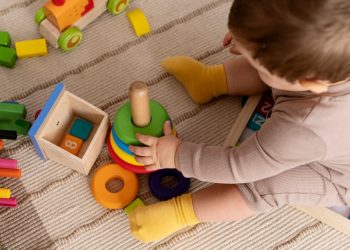 Valadares está entre as cidades mineiras em alerta para políticas da primeira infância, aponta estudo do TCEMG