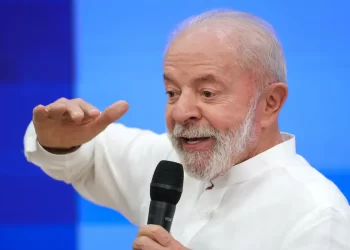Lula diz ao New York Times que soberania e democracia são inegociáveis