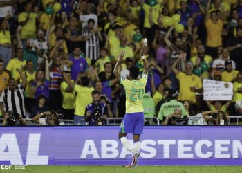 Brasil ofensivo de Ancelotti domina o Chile e vence com brilho de reservas