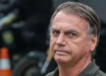 Bolsonaro passa mal e é levado para hospital em Brasília