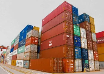 Balança comercial tem saldo positivo de US$ 6,1 bi em agosto, após tarifaço