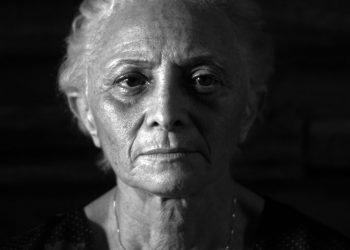 Filme ‘A Praia do Fim do Mundo’ é mistério que acerta ao fugir do óbvio