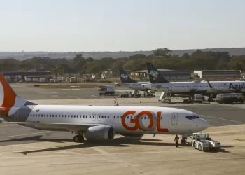 Cade dá 30 dias para Gol e Azul detalharem acordo de cooperação