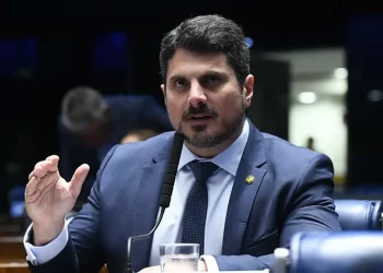 Senado oficializa afastamento de Marcos do Val por 115 dias