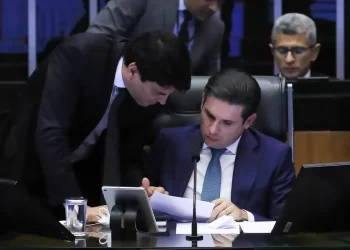 Câmara restabelece voto secreto em PEC da Blindagem