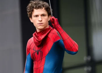Tom Holland sofre acidente em filmagens do novo Homem-Aranha, diz site