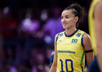 Brasil vence novamente a França e avança às semifinais do Mundial de vôlei