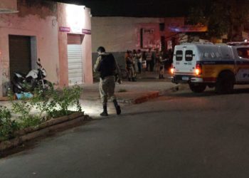 Dois jovens são executados a tiros no bairro Santa Rita em Valadares