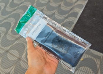 Homem agride ex-companheira após ver conversas dela com amigos no celular