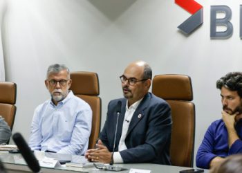 Governo de Minas vai enviar à ALMG substitutivo que atualiza o projeto de lei de privatização da Copasa