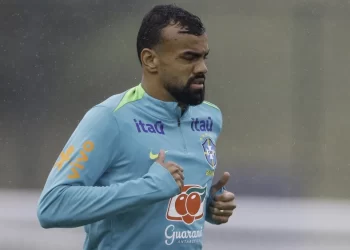 Fabrício Bruno minimiza altitude e garante presença no clássico