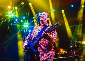 Zé Ramalho, com nova turnê, diz que não há nada de especial em fazer 75 anos