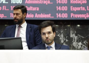 Mudança em decreto federal adia tramitação do Propag em Minas