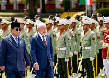 Lula confirma disputa de quarto mandato em viagem à Indonésia