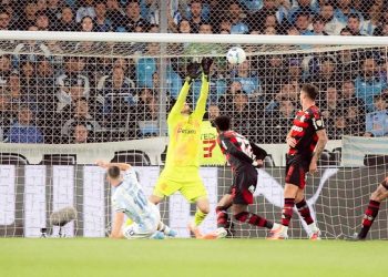 Flamengo mostra raça e garante presença na final da Libertadores