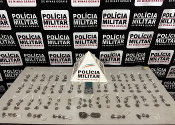 Polícia Militar apreende drogas e identifica suspeito em Itaobim