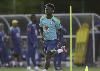 Ancelotti esboça formação da seleção para enfrentar Coreia do Sul