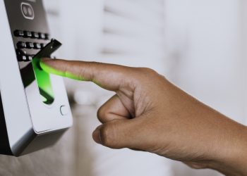 Decisão do TST sobre portarias virtuais cria precedente nacional e reacende debate entre inovação e proteção social