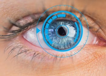 Valadares retoma serviço de transplante de córneas pelo SUS