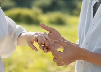 Câmara de Valadares retoma casamento comunitário em dezembro