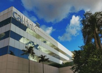 Callink compra a Algar Tech