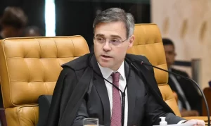 Mendonça tem nova reunião com PF e recebe relatório sobre Caso Master