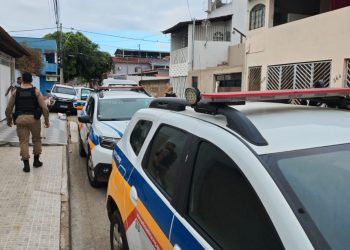 Homem é baleado no bairro Santa Rita; PM encontra droga na casa da vítima
