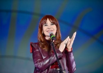 Justiça argentina condena brasileiro a dez anos de prisão por tentativa de assassinar Cristina Kirchner