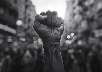 Valadares promove concurso de poesia sobre o combate ao racismo