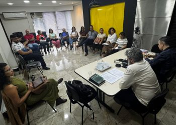 Discussão e lançamento: Valadares recebe livro sobre Psicanálise e transgeneridade