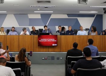 Usuários da BR-381 cobram redução de pedágio e melhorias na rodovia em audiência na ALMG