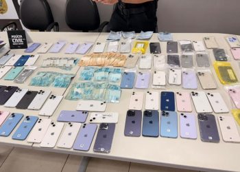 Polícia Civil apreende 78 iPhones e R$ 10,4 mil em operação em Teófilo Otoni