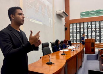 Câmara de Ipatinga implanta serviço de tradução em Libras nas atividades legislativas