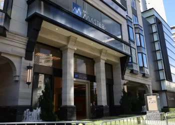 Toffoli decide que investigação do Banco Master deve permanecer no STF