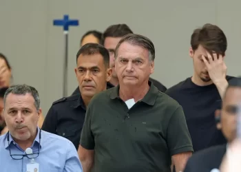 Moraes autoriza internação de Bolsonaro para realização de cirurgia