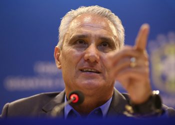 Negociação avança e Tite deve ser anunciado pelo Cruzeiro nesta terça-feira