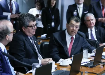 Comissão do Senado aprova aumento da taxação de fintechs e bets