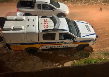 Ação da PM contra o tráfico no distrito de Vila Nova Floresta termina com prisão de três pessoas e apreensão de drogas