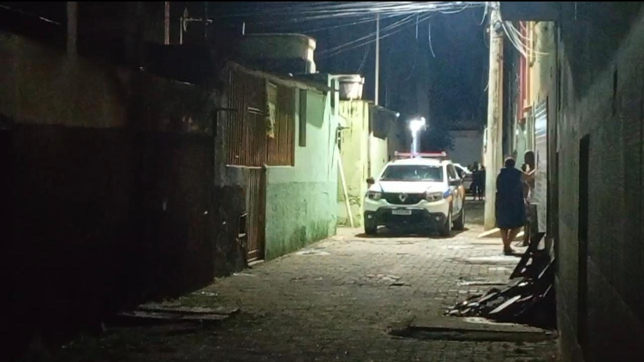 Homem é morto com 18 tiros no bairro São Paulo