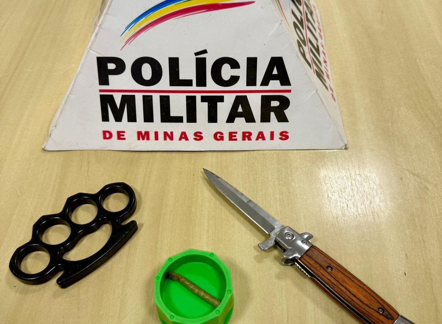 Explosão de artefato em escola municipal de Ipatinga deixa quatro crianças feridas