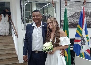 Casamento comunitário na Câmara celebra o amor e garante registro civil a 55 casais