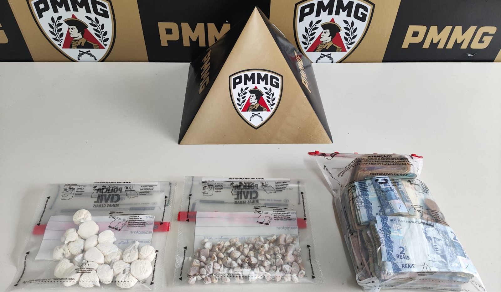 Homem é preso com drogas e mais de R$ 4 mil durante patrulhamento no Santa Rita