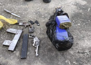 Adolescente é apreendido com armas e grande quantidade de drogas no bairro Santa Rita