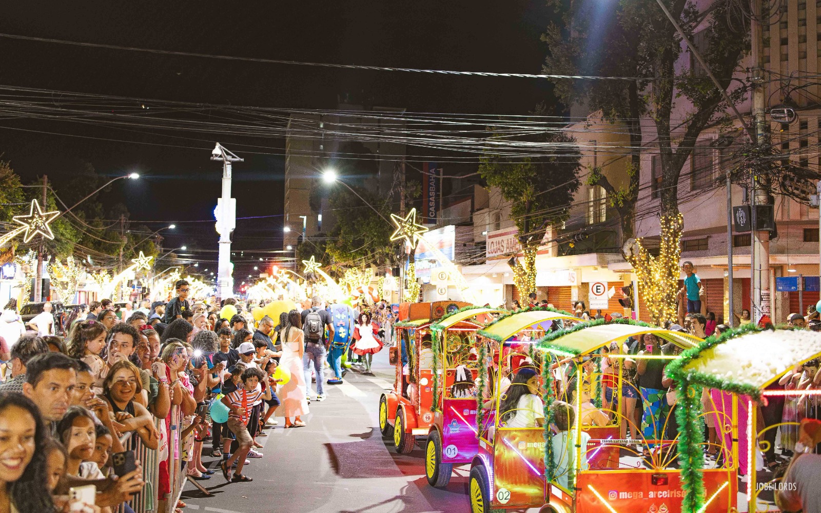 Natal de Luz para a Família se despede com desfile infantil do grupo Animaê nesta terça-feira
