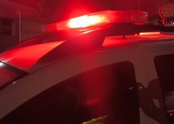 Homem é preso pela PM após agredir a companheira em Valadares