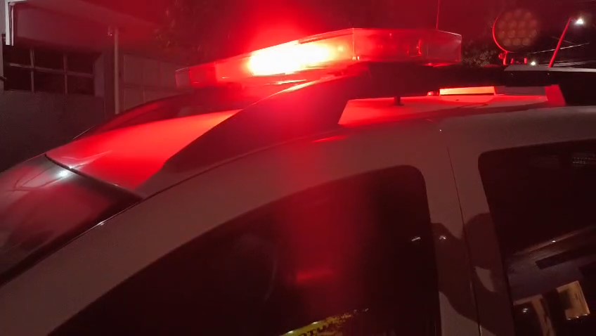 Homem é preso pela PM após agredir a companheira em Valadares