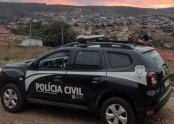 Mulher é presa em flagrante por divulgar notícias falsas contra servidores da saúde