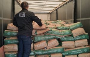 Polícia Civil apreende mais de 28 toneladas de leite em pó e prende suspeito de estelionato em Valadares